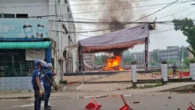 গোপালগঞ্জে সংঘর্ষ, জেলায় ১৪৪ ধারা জারি